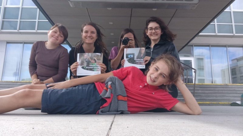 Reportéři na startu z Mediálního klubu na návštěvě v České televizi